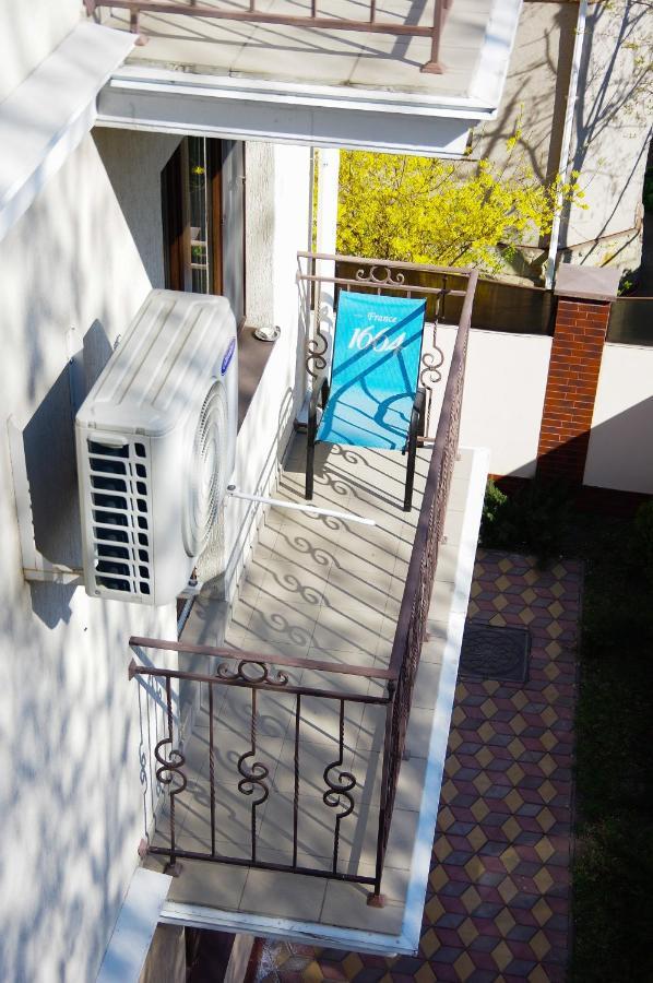 Chiernomorskie Apartamenty Odessa Dış mekan fotoğraf